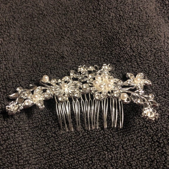 Fancy Hair Accessory wedding hair comb - Picture 4 of 5